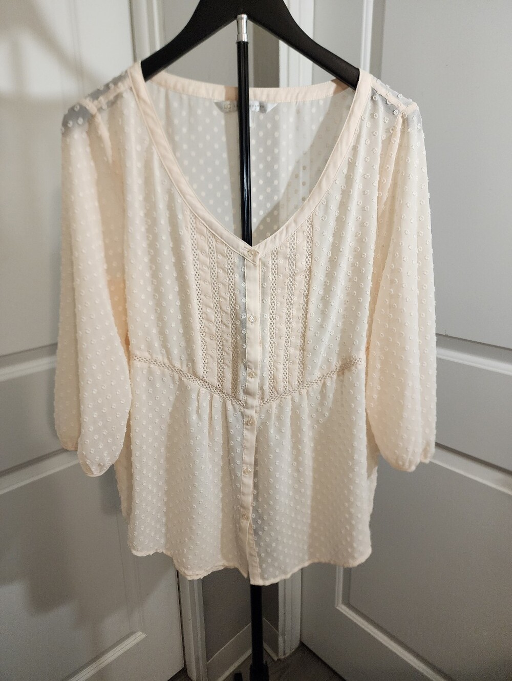 LC Lauren Conrad Ivory Swiss Dot 3/4 Sleeve Blouse Size M